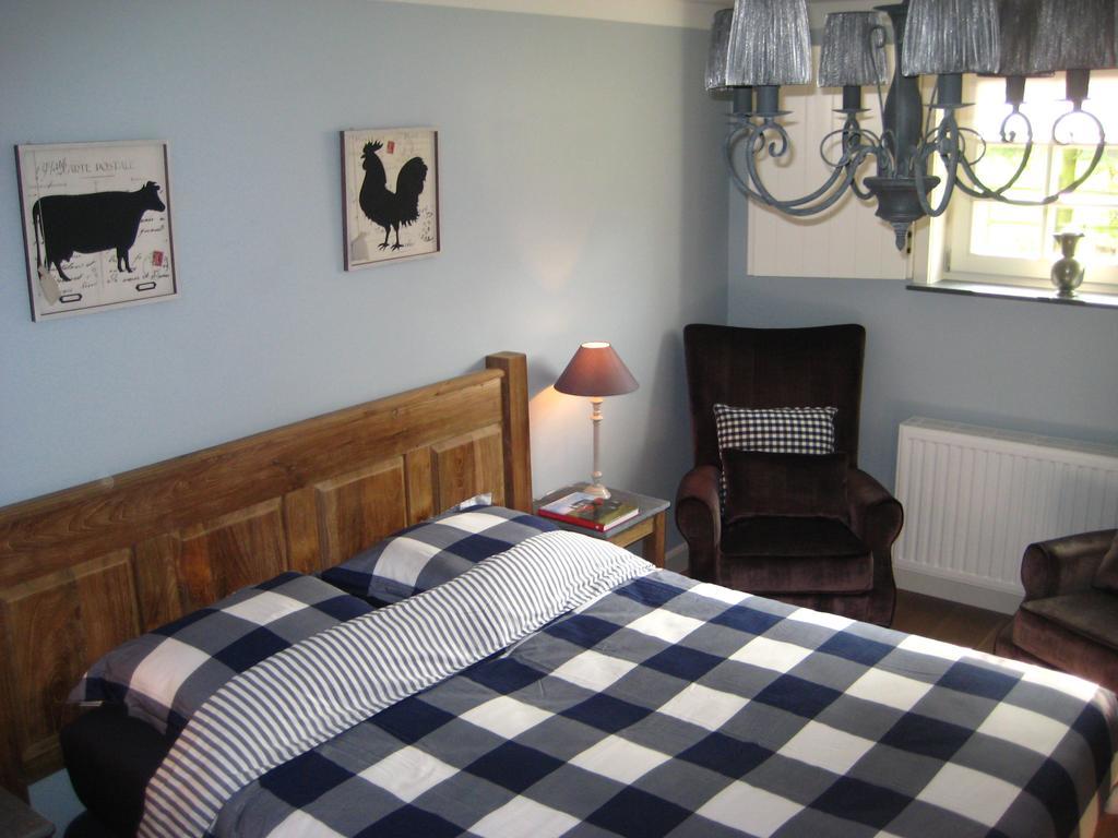 Vakantiehuis Aen de Roderburgh Maaseik Zimmer foto